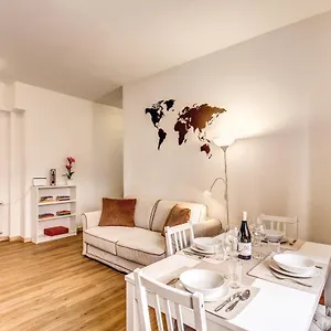 Aura Paradise - With Parking Garage Apartment Rome
